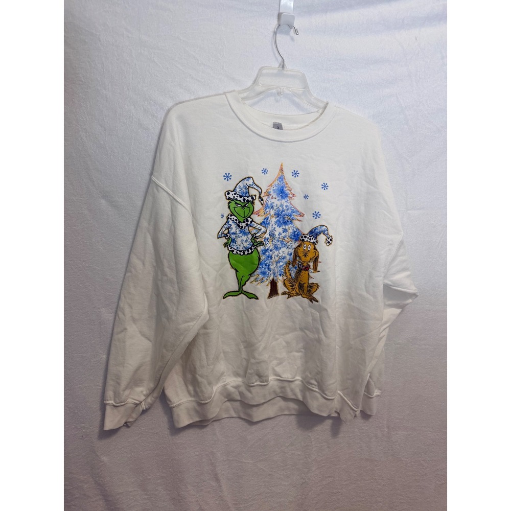 Gildan Heavy Blend Grinch Max Christmas Tree Sweatshirt White 2XL Holiday